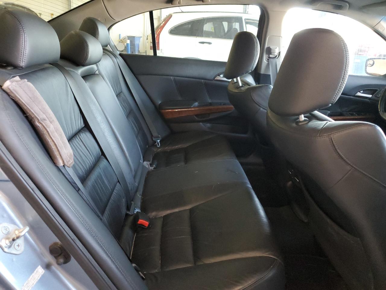 2011 Honda Accord Exl VIN: 1HGCP3F88BA024357 Lot: 82330665