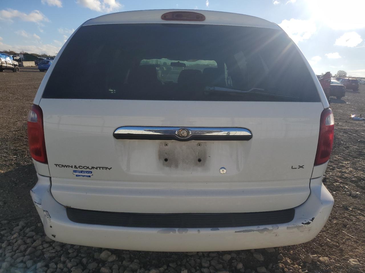 2003 Chrysler Town & Country Lx VIN: 2C4GP44333R153035 Lot: 90316985
