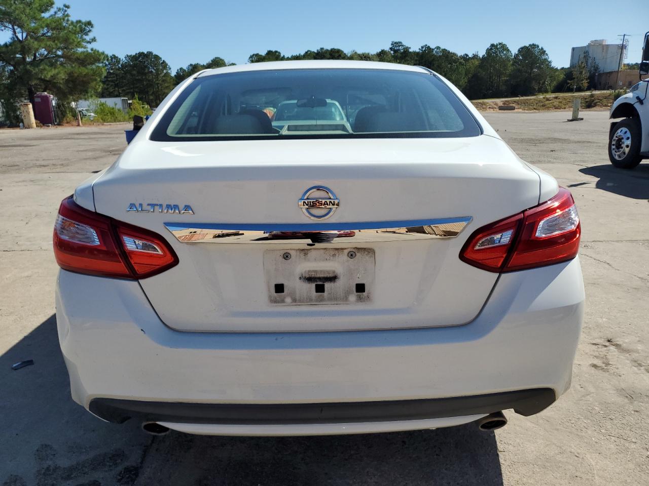 2017 Nissan Altima 2.5 VIN: 1N4AL3AP4HC170855 Lot: 84744415