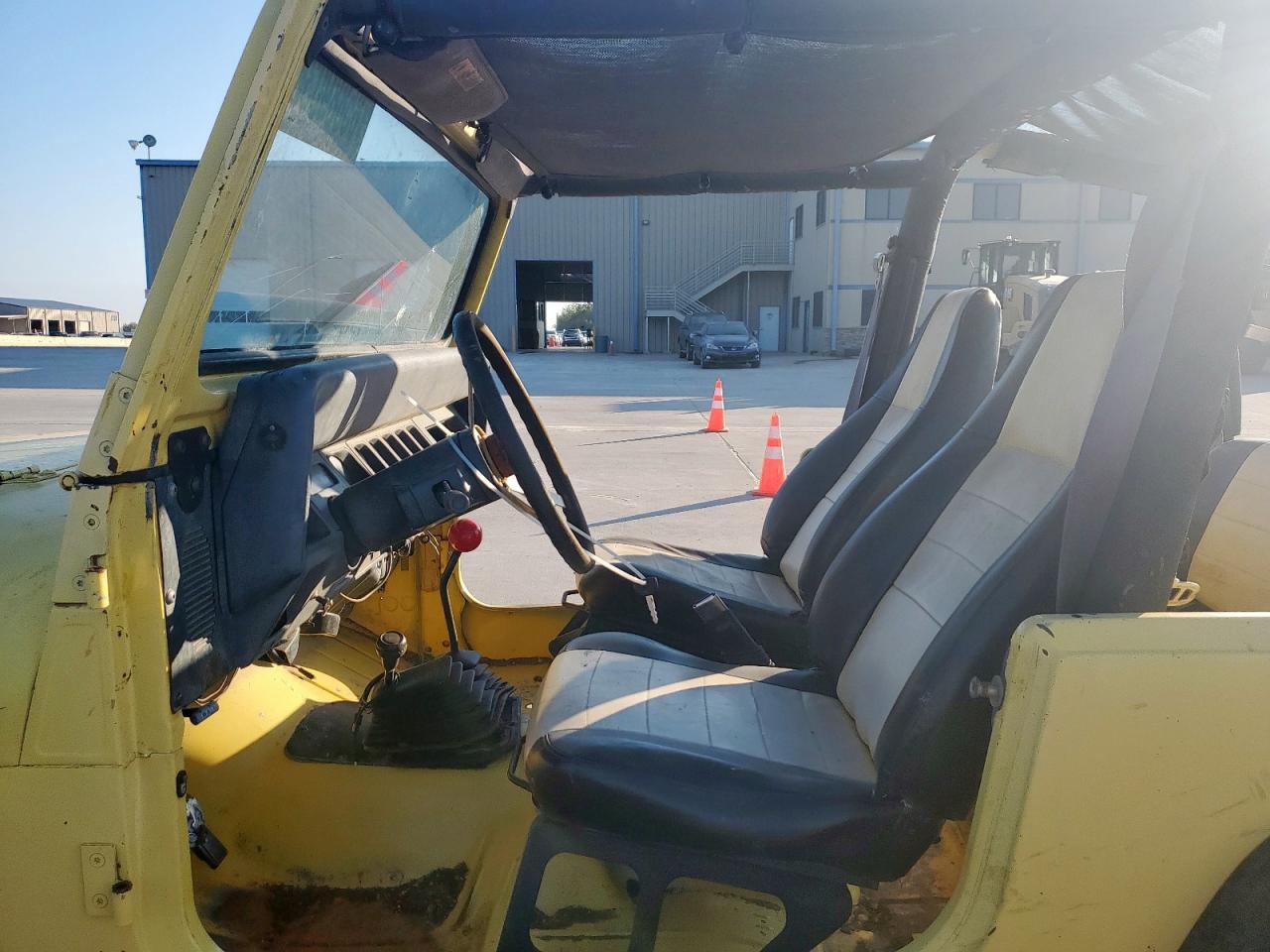 1992 Jeep Wrangler / Yj S VIN: 2J4FY19P1NJ537426 Lot: 85889035