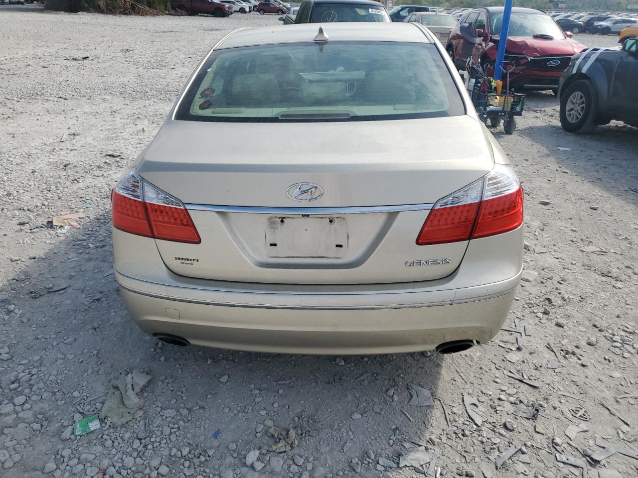 2010 Hyundai Genesis 3.8L VIN: KMHGC4DE2AU085951 Lot: 86224805