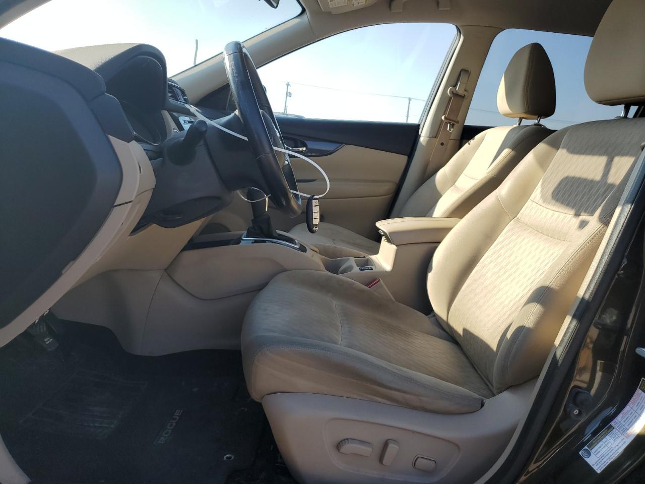 2017 Nissan Rogue S VIN: JN8AT2MV9HW250475 Lot: 84925315