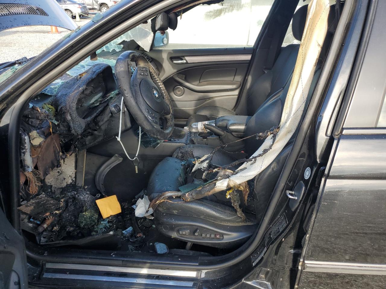 2003 BMW 330 I VIN: WBAEV53483KM03765 Lot: 85162925