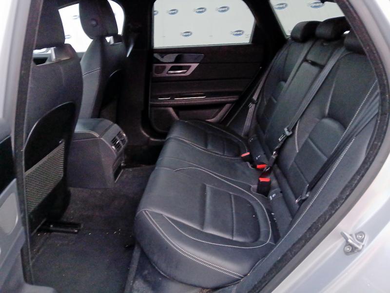 2019 JAGUAR XF 2.0D [180] R-SPORT 5DR AUTO