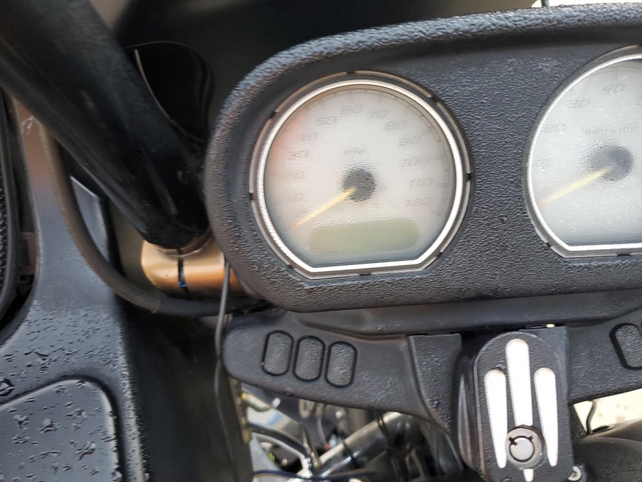 2015 Harley-Davidson Fltrxs Road Glide Special VIN: 1HD1KTM18FB680731 Lot: 82344015