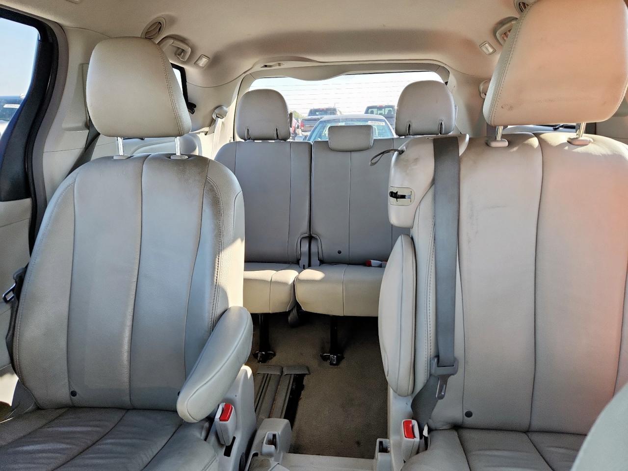 2014 Toyota Sienna Xle VIN: 5TDYK3DC1ES443071 Lot: 86287605