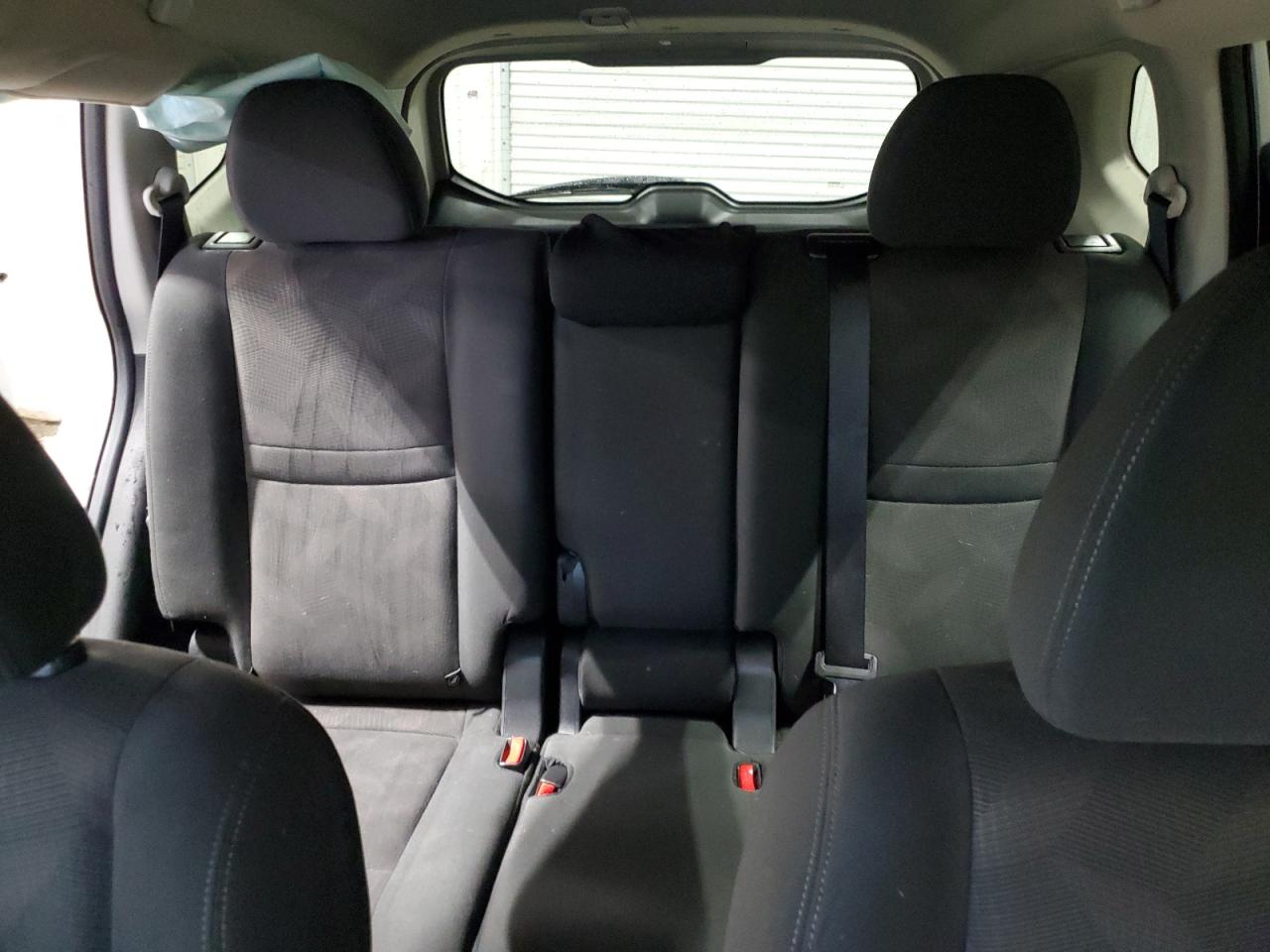 2016 Nissan Rogue S VIN: KNMAT2MV7GP639734 Lot: 86499835