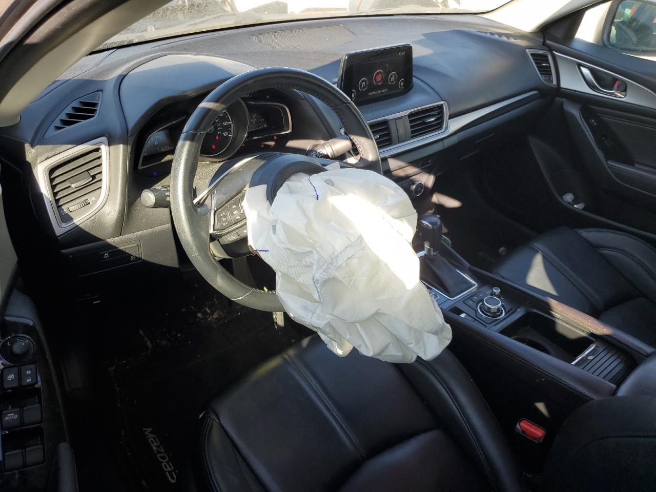 2018 Mazda 3 Touring VIN: 3MZBN1V34JM178542 Lot: 84618925