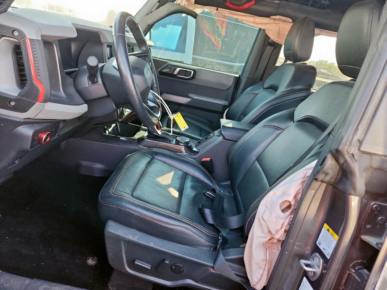 2022 Ford Bronco Base VIN: 1FMEE5DP4NLB86039 Lot: 84383745