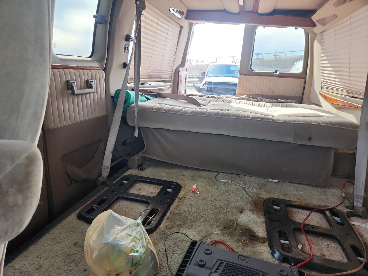 2000 Chevrolet Express G1500 VIN: 1GBFG15M4Y1200350 Lot: 90392915