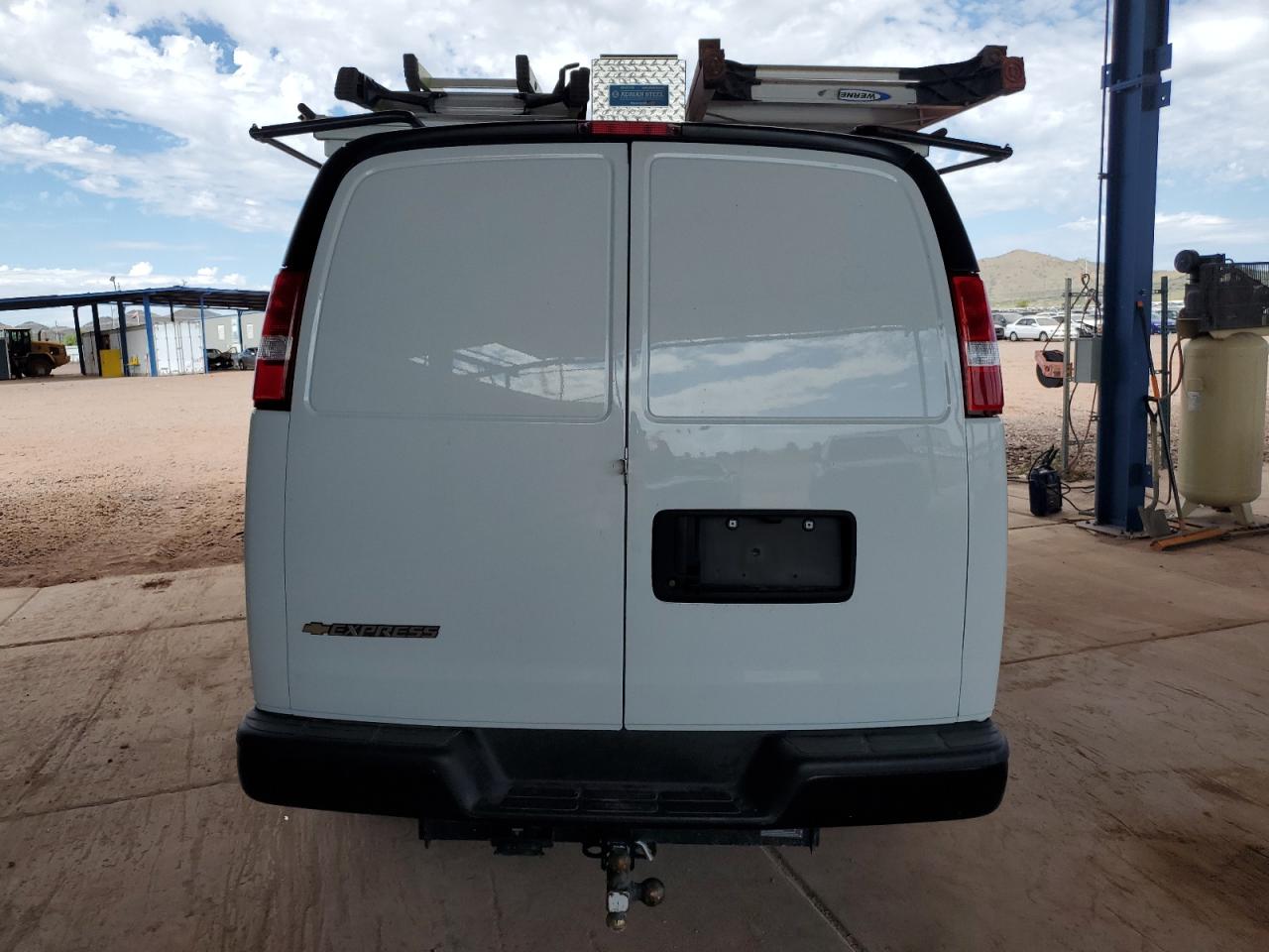 2024 Chevrolet Express G2500 VIN: 1GCWGAF70R1193709 Lot: 80802365