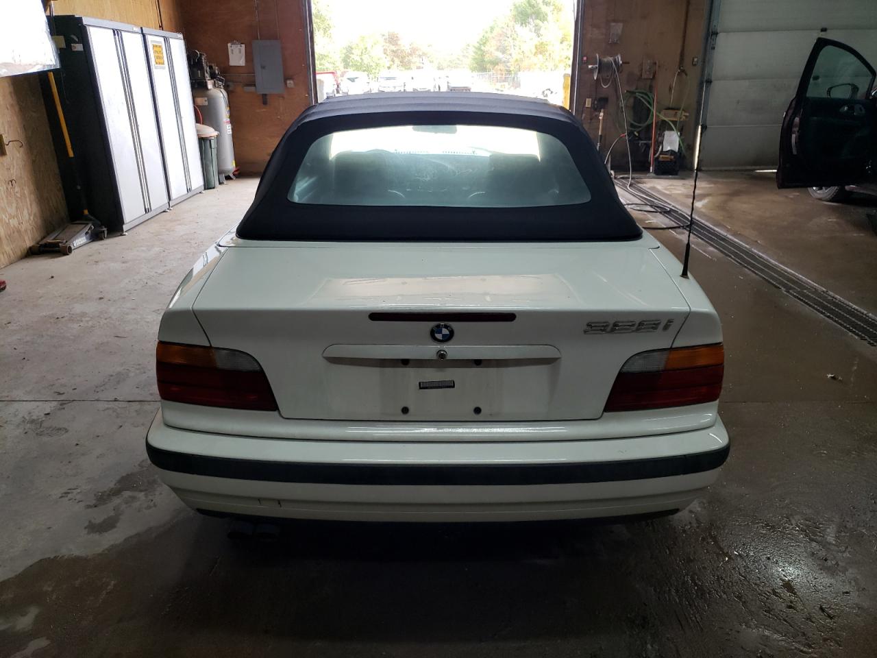 1997 BMW 328 Ic Automatic VIN: WBABK8324VET98352 Lot: 84574225