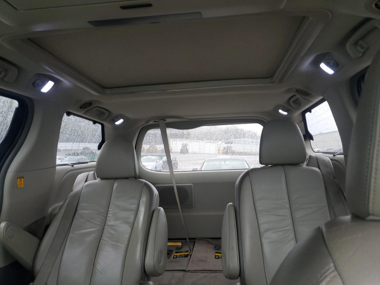 2011 Toyota Sienna Xle VIN: 5TDDK3DC6BS024496 Lot: 90479445