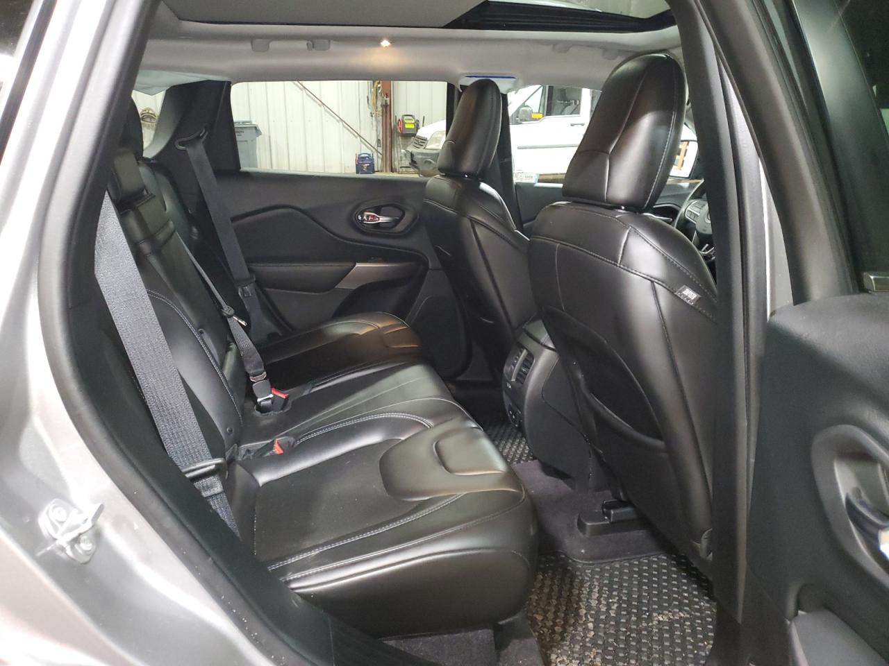 2019 Jeep Cherokee Latitude Plus VIN: 1C4PJMLN0KD229591 Lot: 85653935