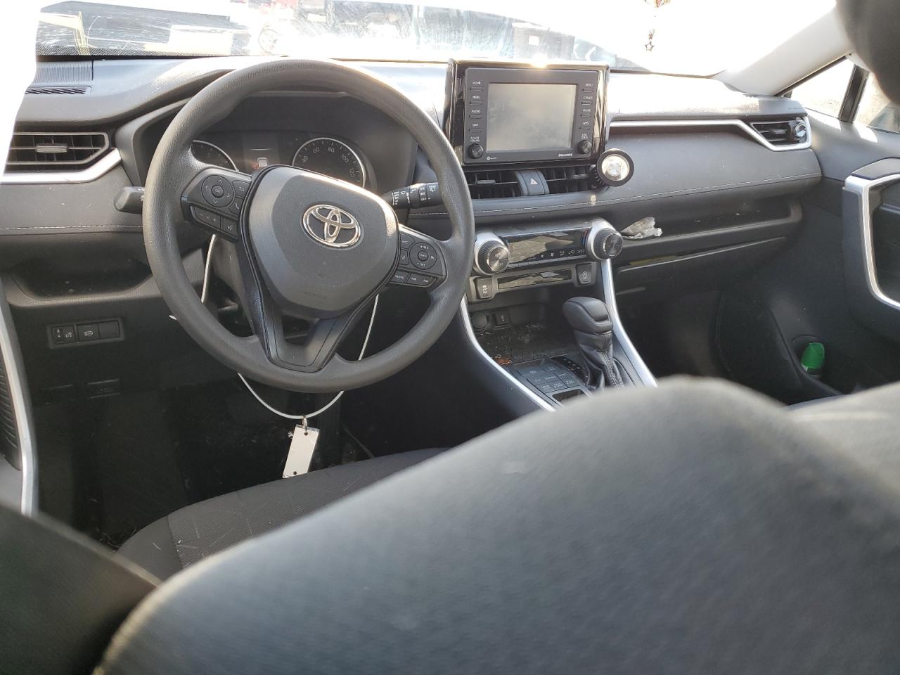 2020 Toyota Rav4 Xle VIN: 2T3P1RFV9LW126215 Lot: 84723985