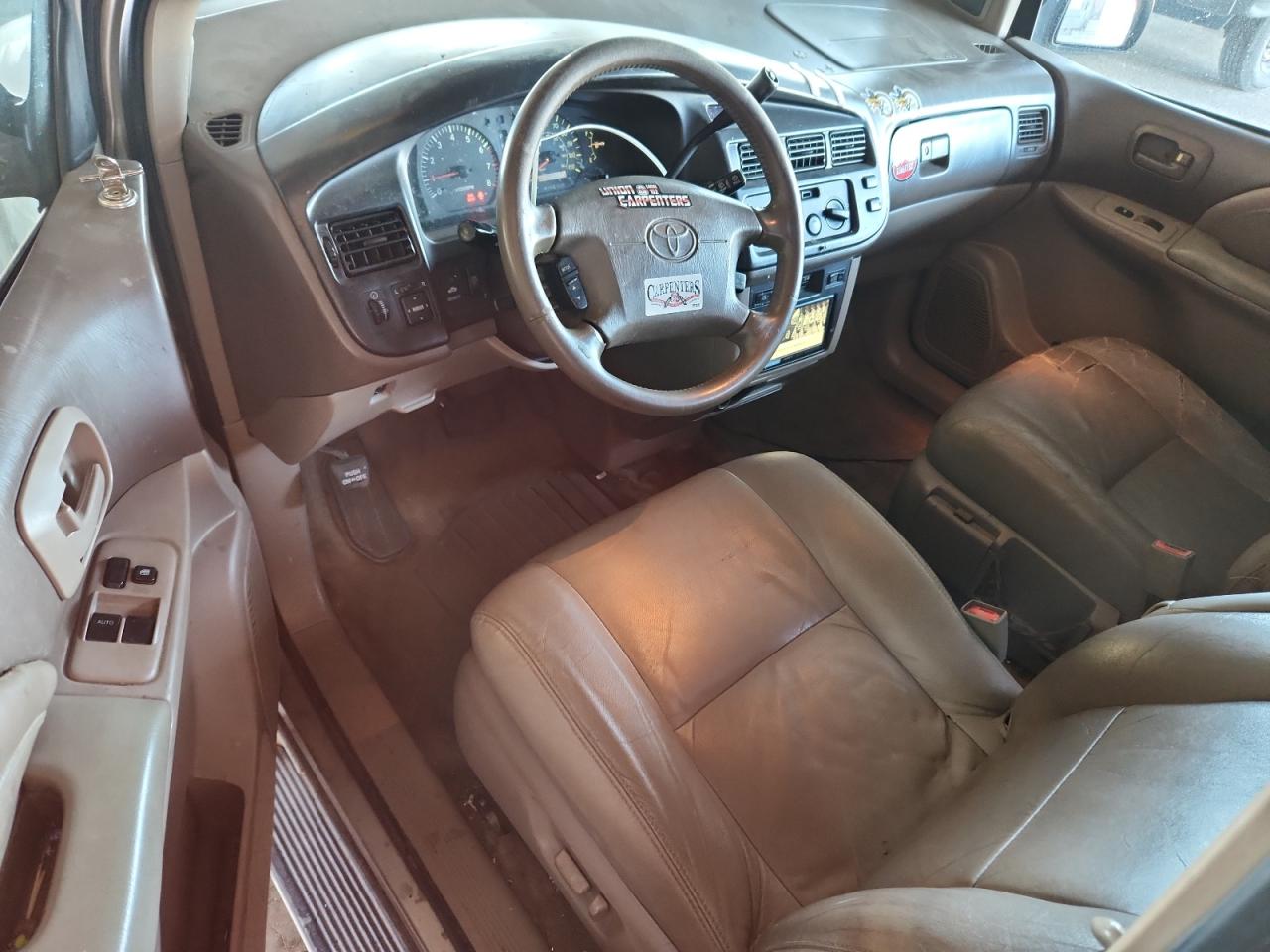 2000 Toyota Sienna Le VIN: 4T3ZF13C1YU316595 Lot: 90332115