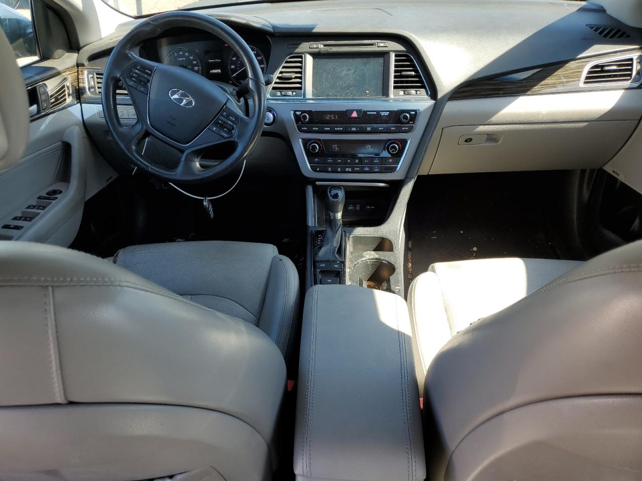 2016 Hyundai Sonata Hybrid VIN: KMHE34L11GA028429 Lot: 87222645