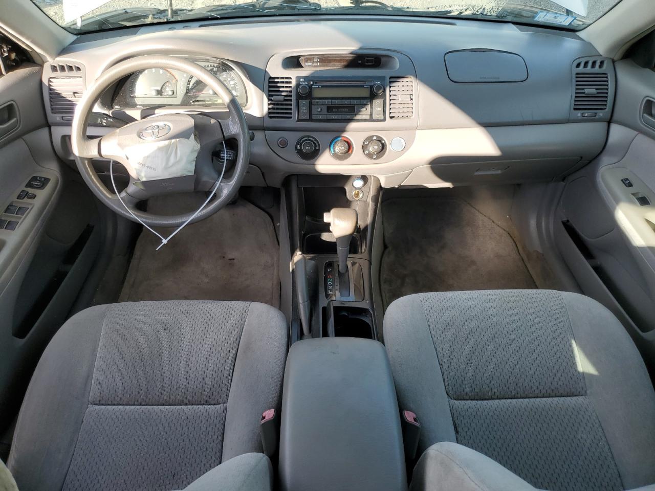 2004 Toyota Camry Le VIN: 4T1BE32KX4U831882 Lot: 85110405