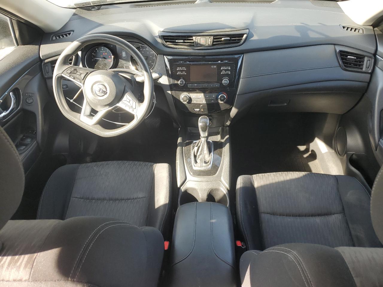 2017 Nissan Rogue S VIN: JN8AT2MV9HW250685 Lot: 85661125