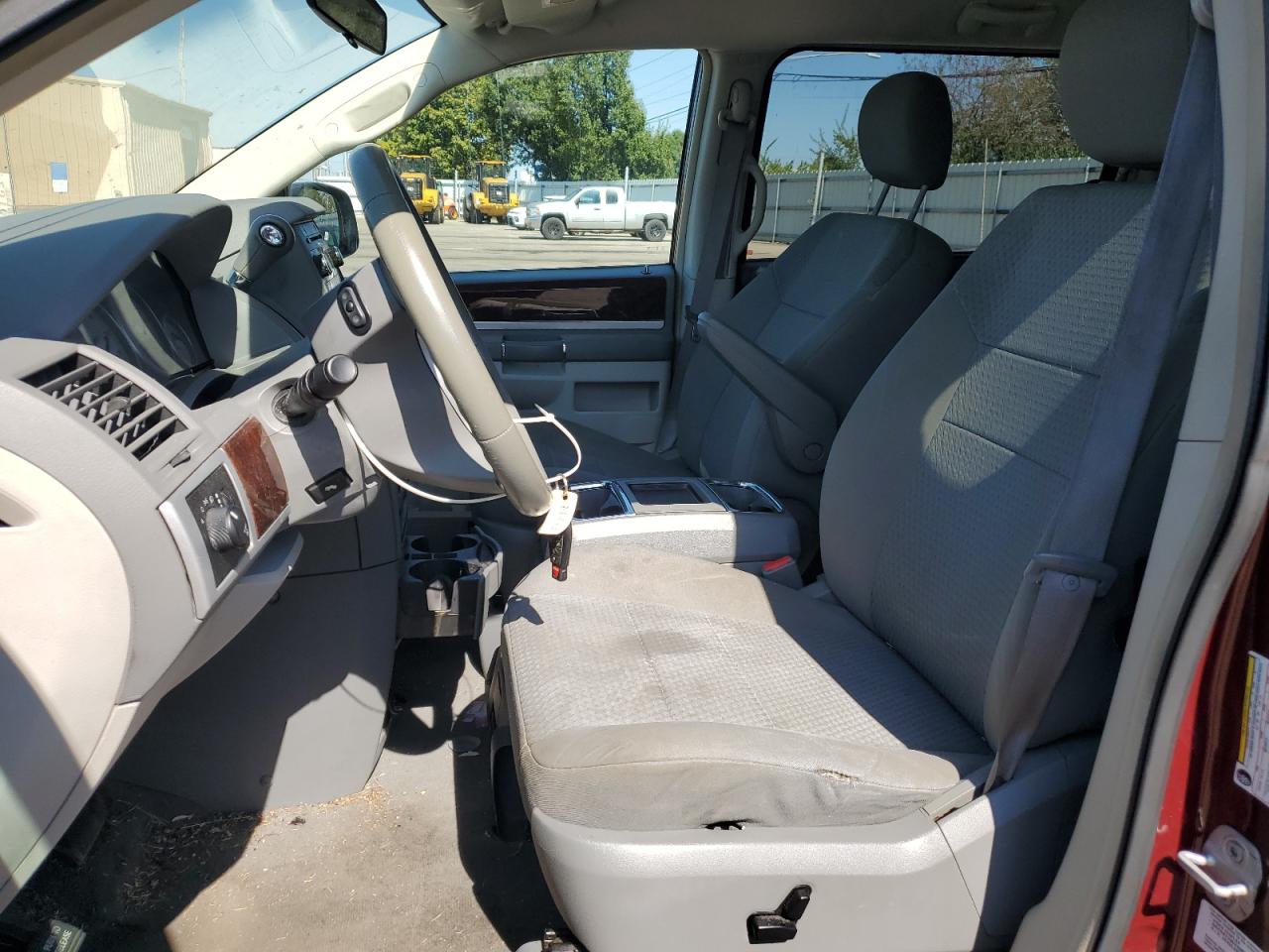 2009 Chrysler Town & Country Touring VIN: 2A8HR54139R676043 Lot: 84980205