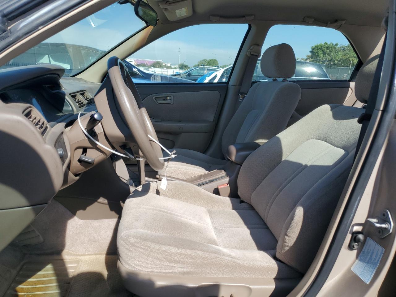 2000 Toyota Camry Le VIN: 4T1BF22K8YU112594 Lot: 82740115