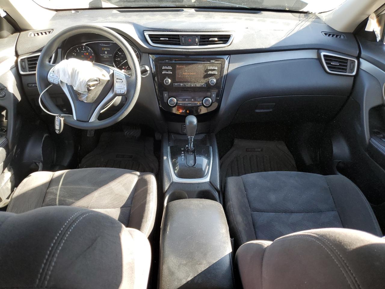 2015 Nissan Rogue S VIN: KNMAT2MV4FP555269 Lot: 84943145