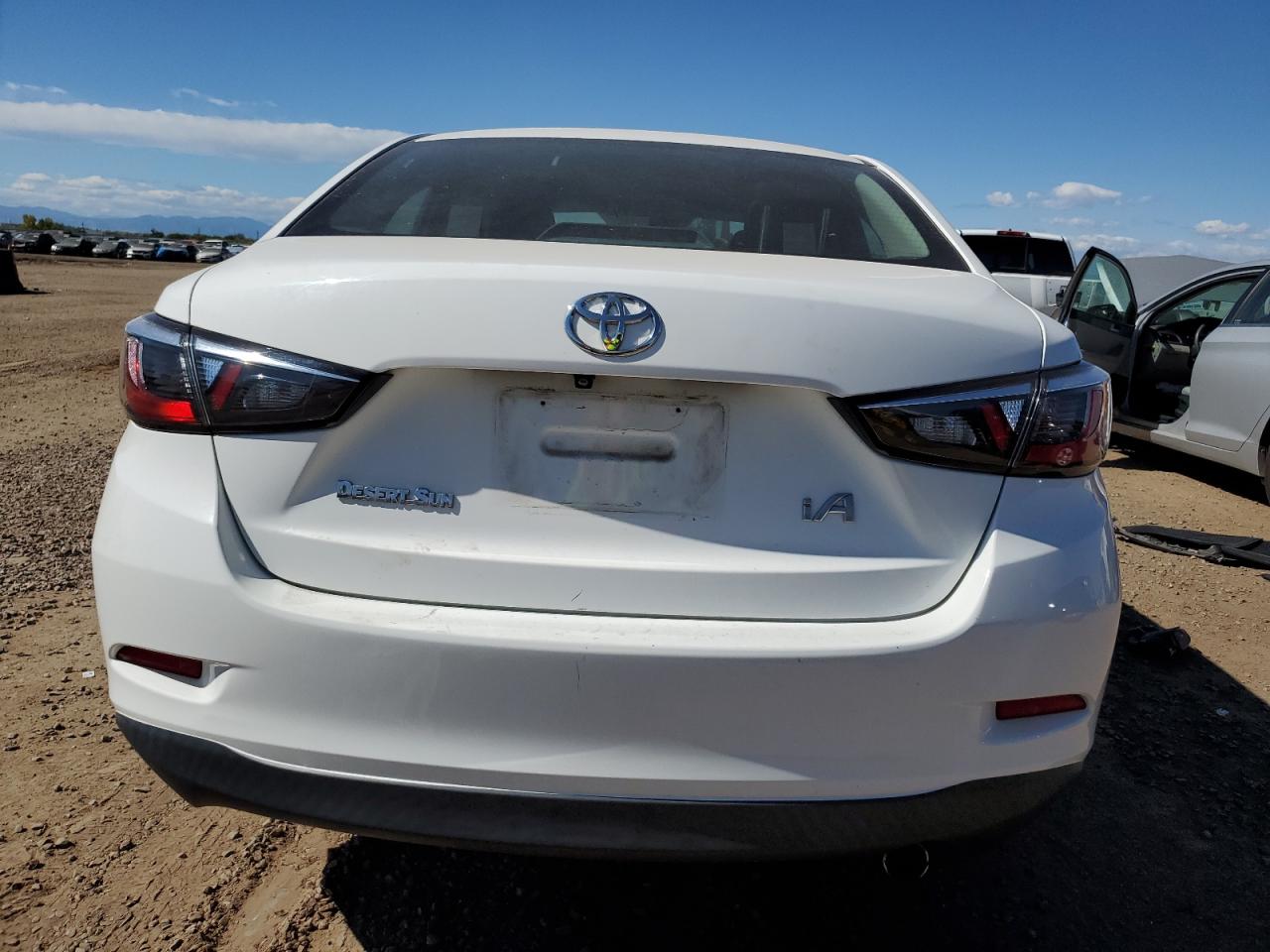 2018 Toyota Yaris Ia VIN: 3MYDLBYV9JY308393 Lot: 81993055