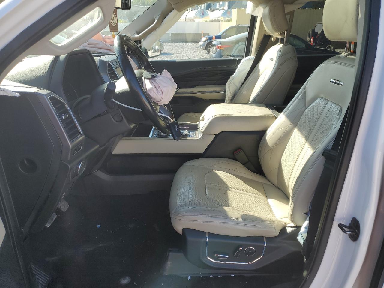 2018 Ford Expedition Platinum VIN: 1FMJU1MT2JEA33052 Lot: 84904125