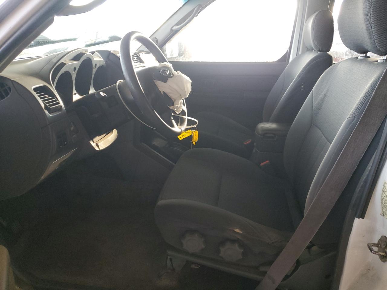 2004 Nissan Frontier Crew Cab Xe V6 VIN: 1N6ED27T04C423782 Lot: 82419745