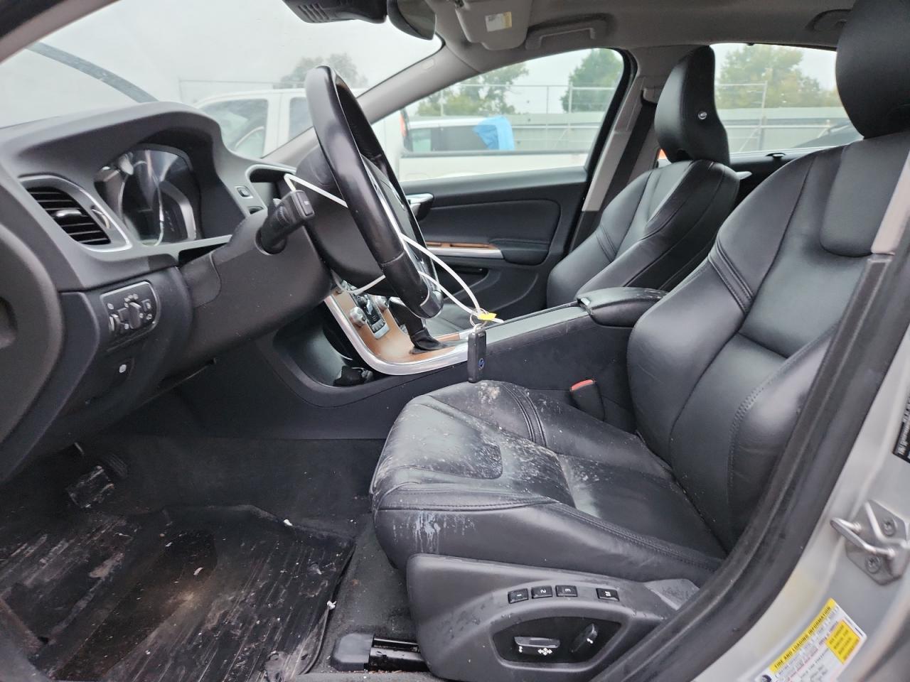 2016 Volvo S60 Platinum VIN: LYV402FM0GB087886 Lot: 82686645