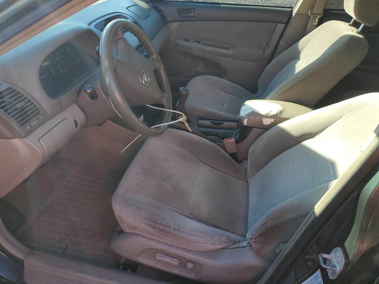 2002 Toyota Camry Le VIN: JTDBE32K620060622 Lot: 86514615