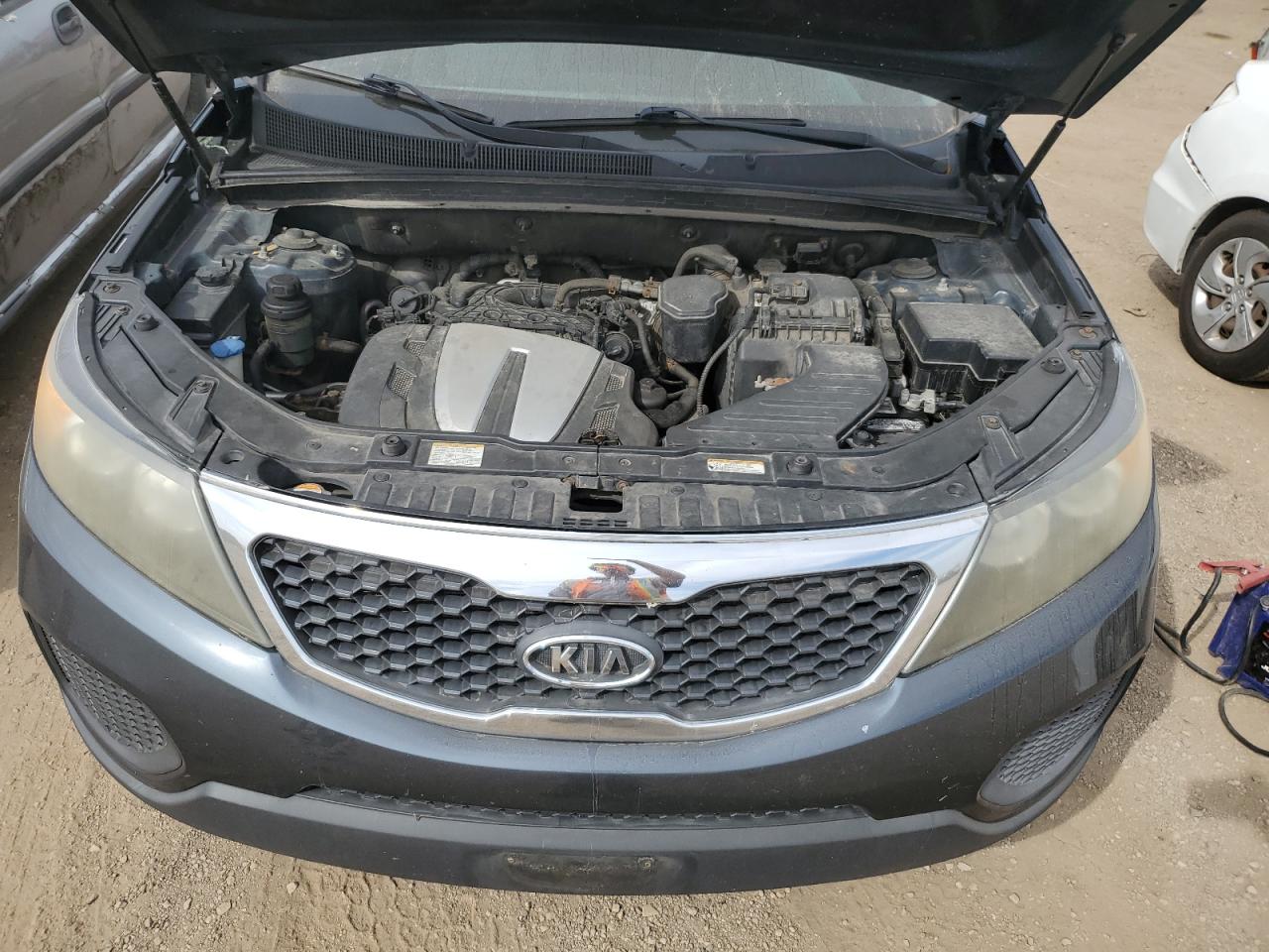 2011 Kia Sorento Base VIN: 5XYKTDA22BG106230 Lot: 82001005