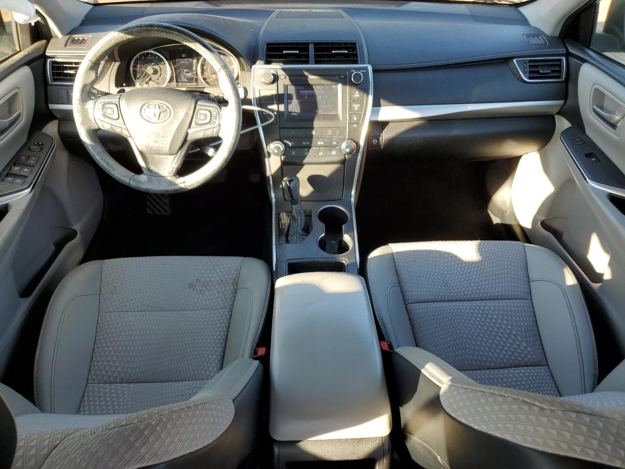 2015 Toyota Camry Le VIN: 4T1BF1FK8FU111639 Lot: 84919605