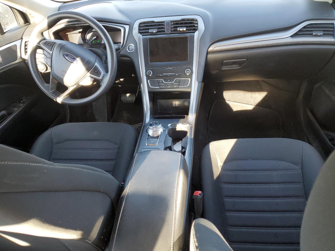 2020 Ford Fusion Se VIN: 3FA6P0HD8LR225399 Lot: 89866105