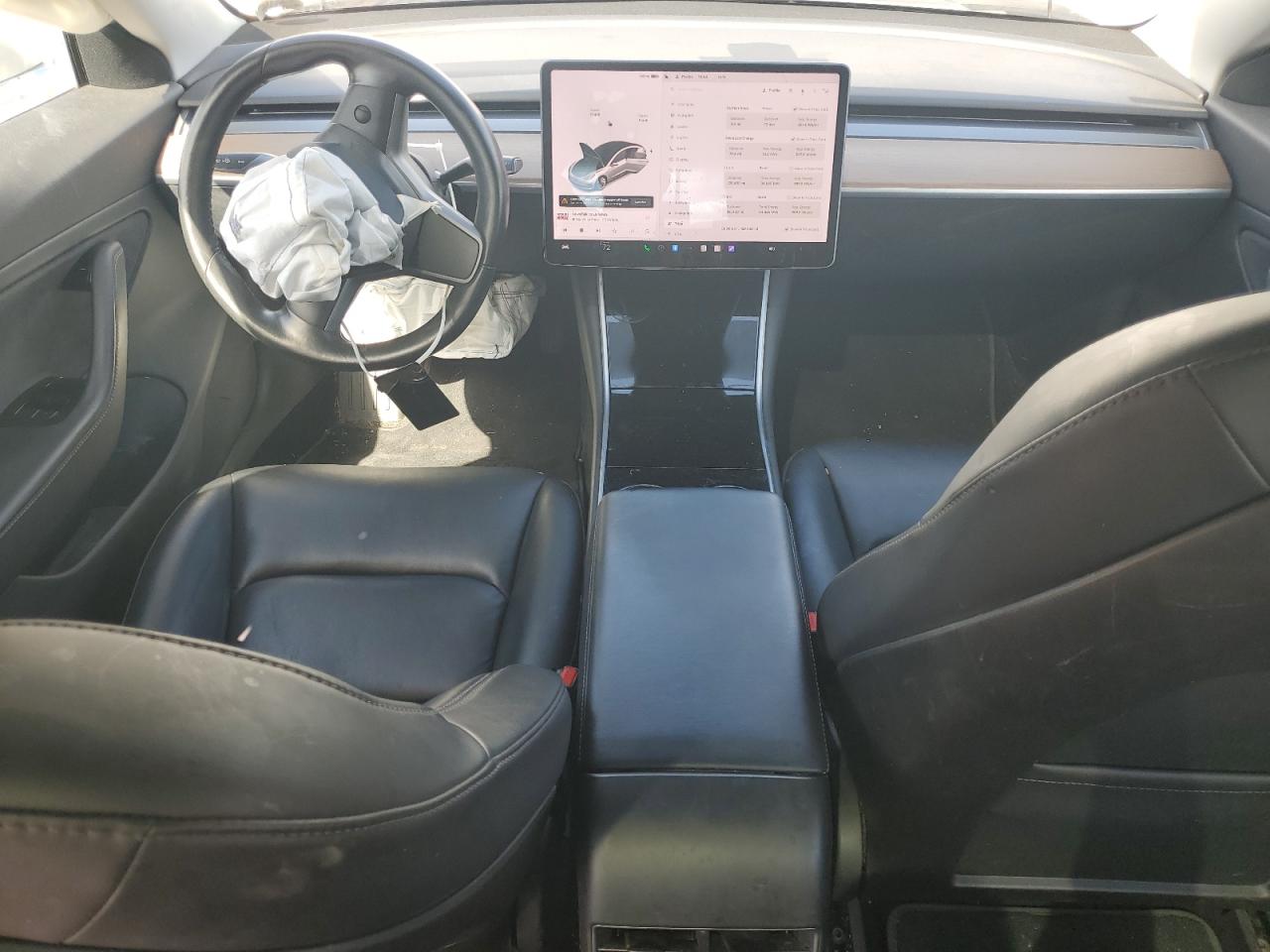 2018 Tesla Model 3 VIN: 5YJ3E1EB8JF116984 Lot: 84923125