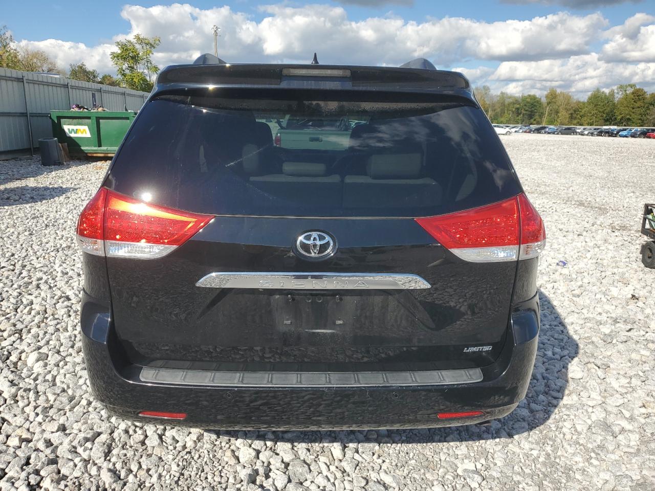 2011 Toyota Sienna Xle VIN: 5TDYK3DC0BS092391 Lot: 85557835
