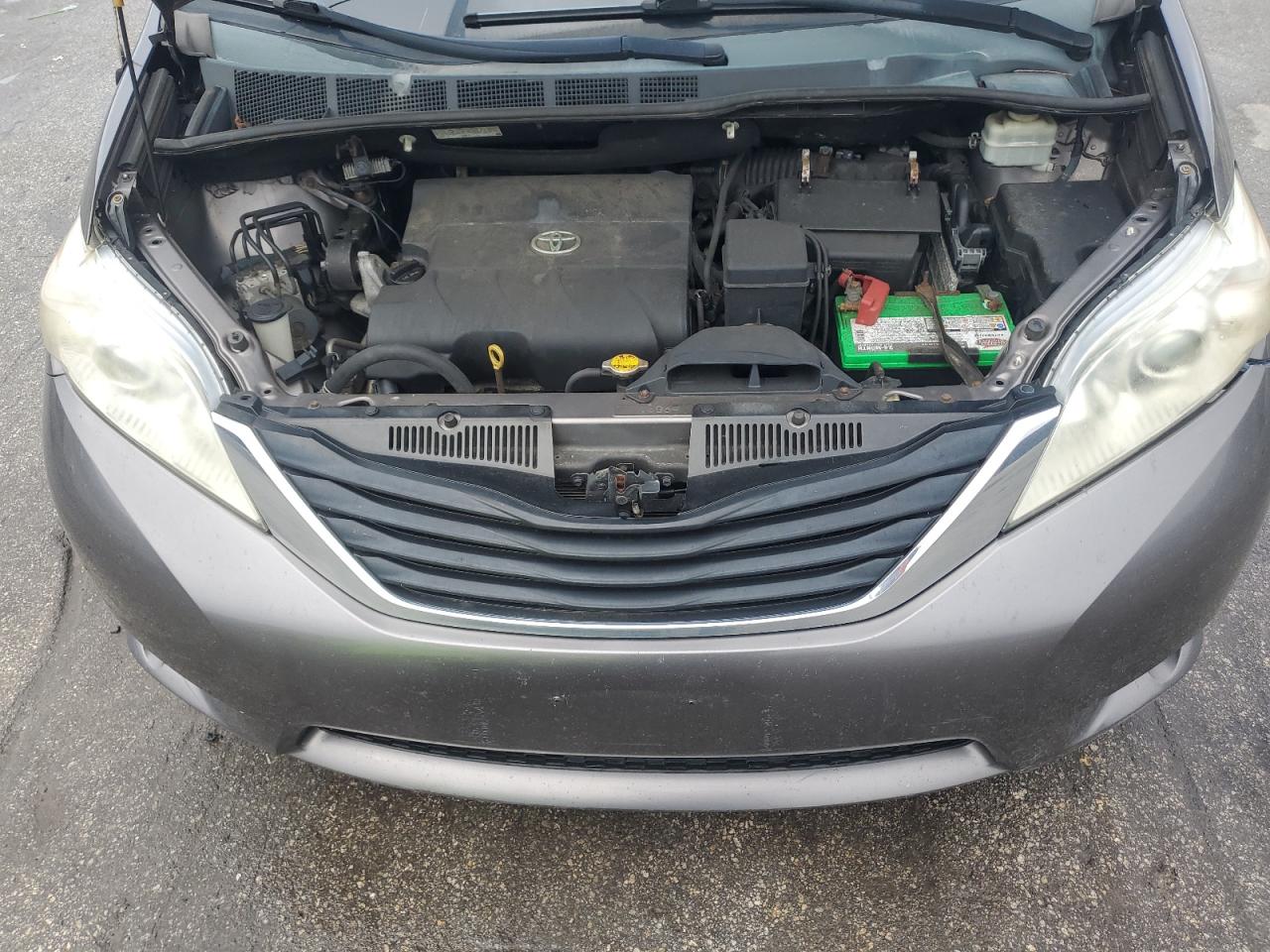 2014 Toyota Sienna Le VIN: 5TDKK3DCXES425299 Lot: 85565585