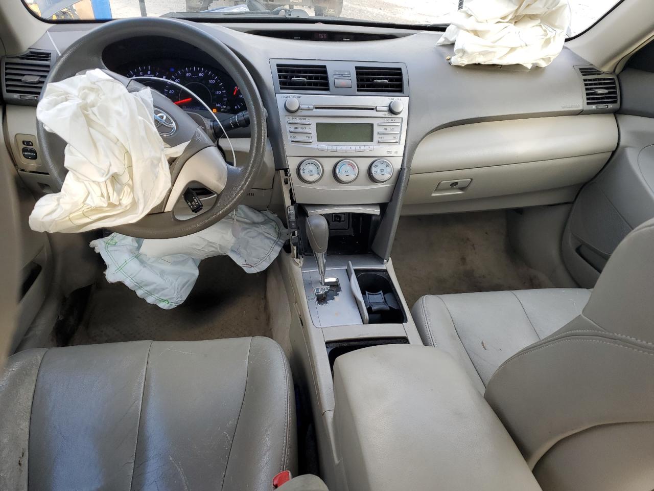 2010 Toyota Camry Base VIN: 4T1BF3EK2AU054957 Lot: 85779935