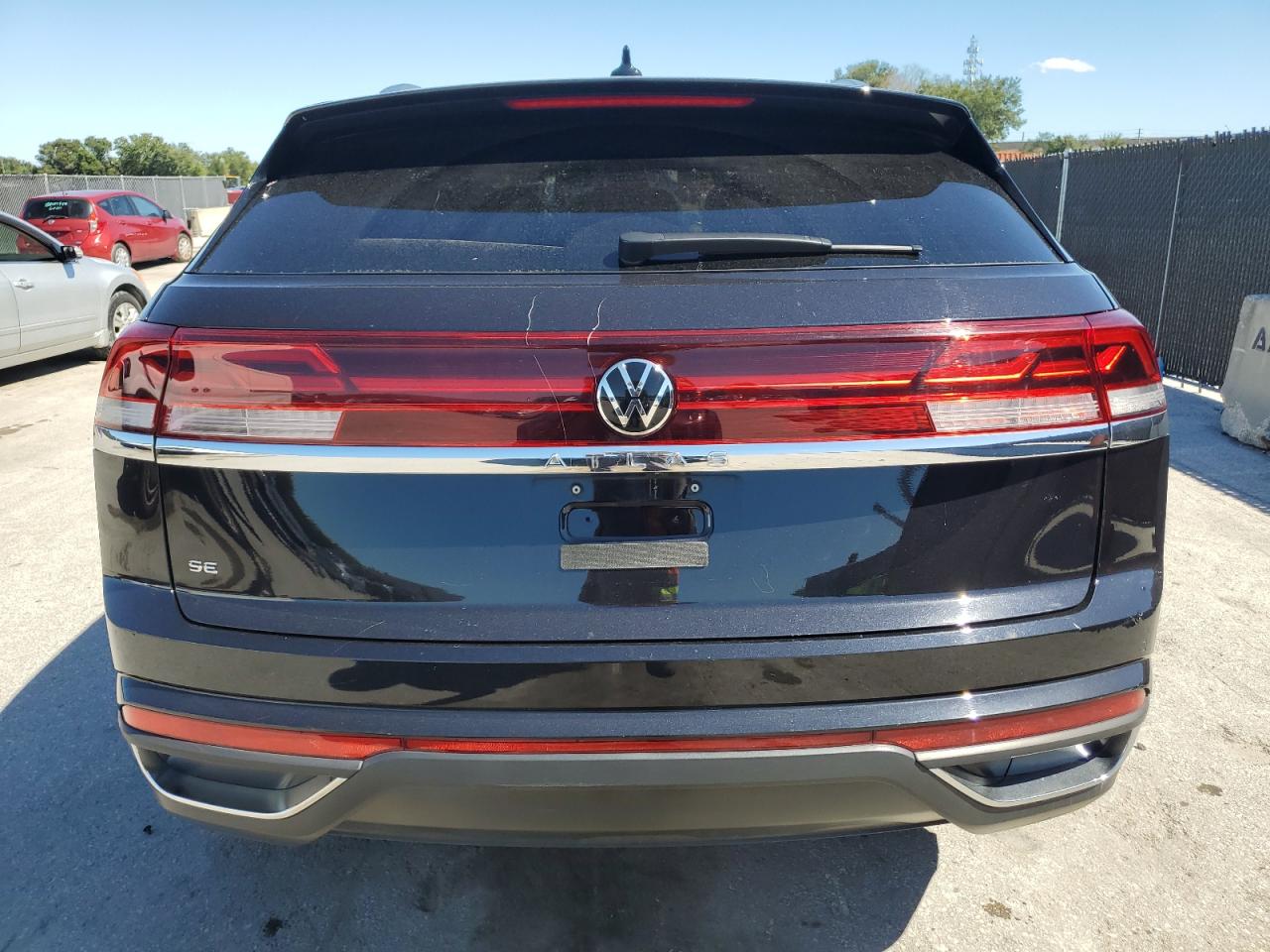 2024 Volkswagen Atlas Cross Sport Se VIN: 1V2DE2CA0RC260444 Lot: 86217475