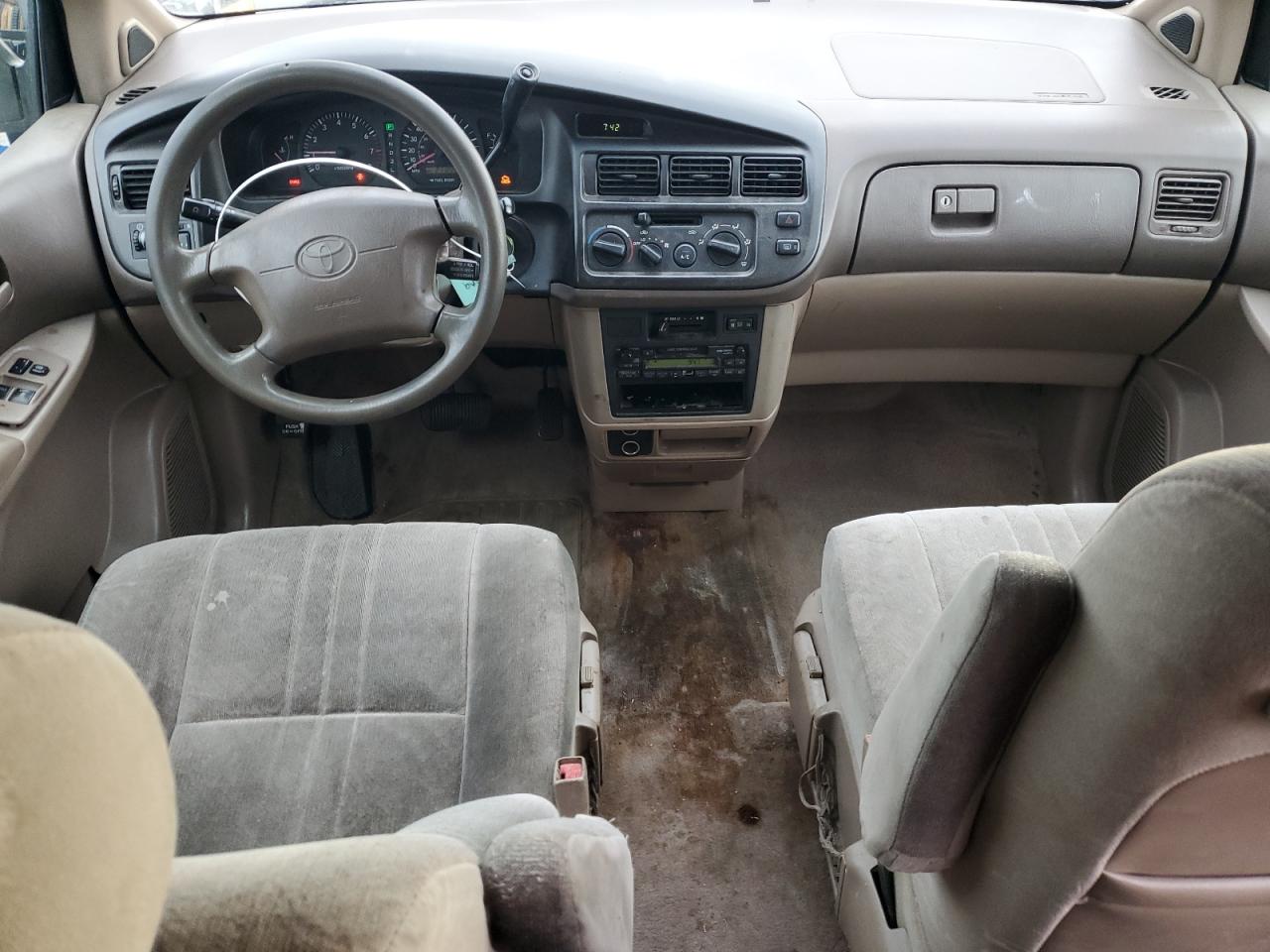 1998 Toyota Sienna Le VIN: 4T3ZF13C2WU059928 Lot: 81786845