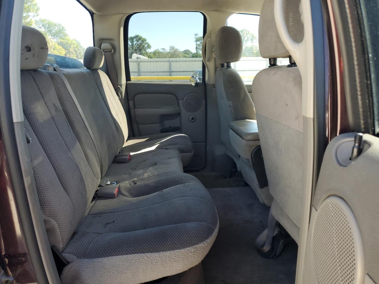 2004 Dodge Ram 1500 St VIN: 1D7HA18N84S746833 Lot: 89452495