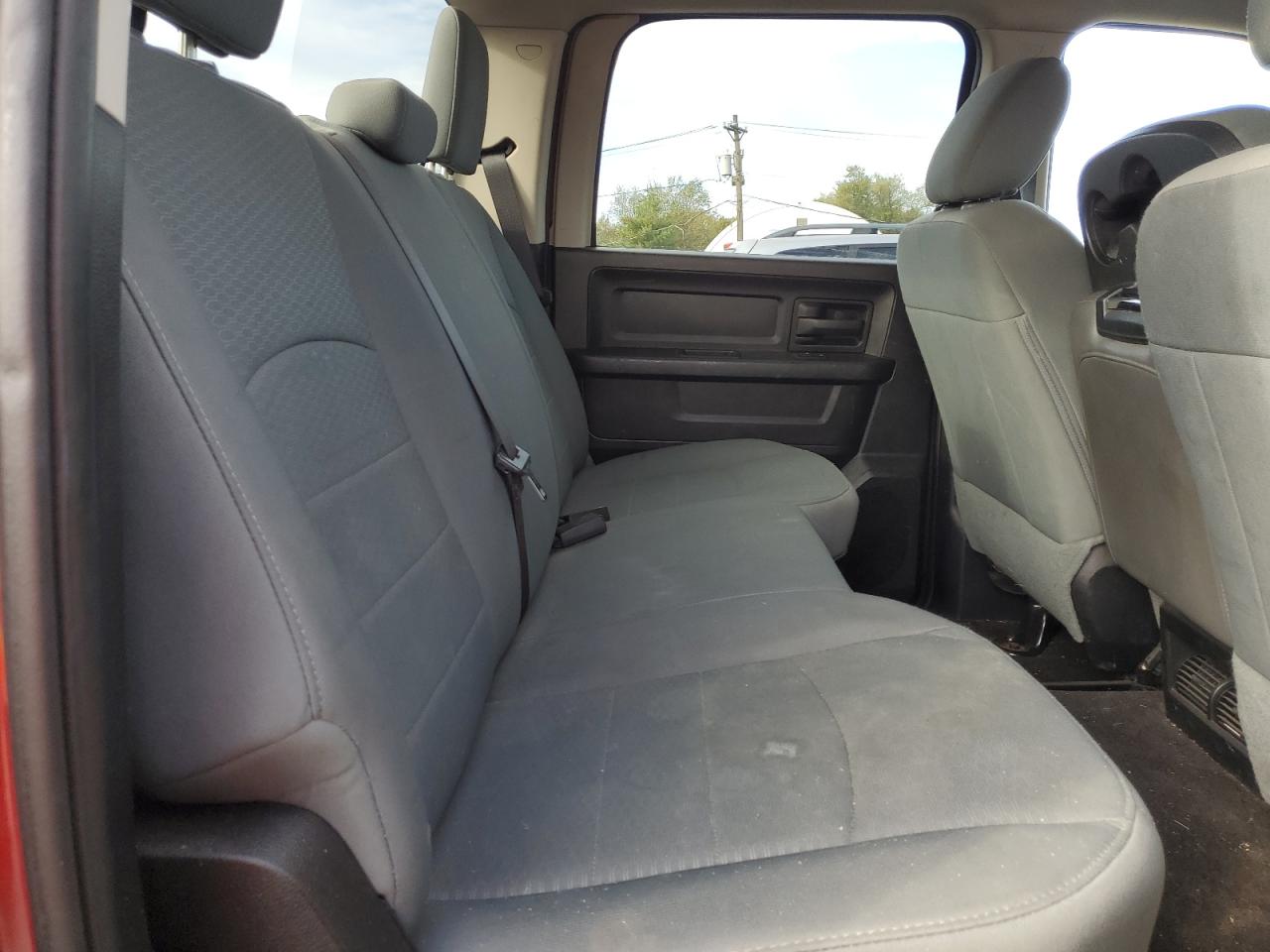 2015 Ram 1500 St VIN: 1C6RR7KT9FS615664 Lot: 82480675