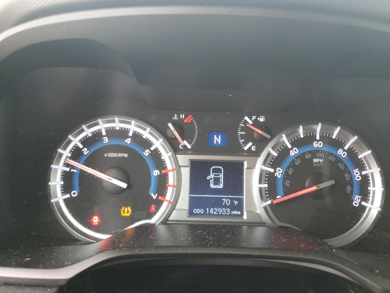 2015 Toyota 4Runner Sr5 VIN: JTEZU5JR2F5094458 Lot: 82358585