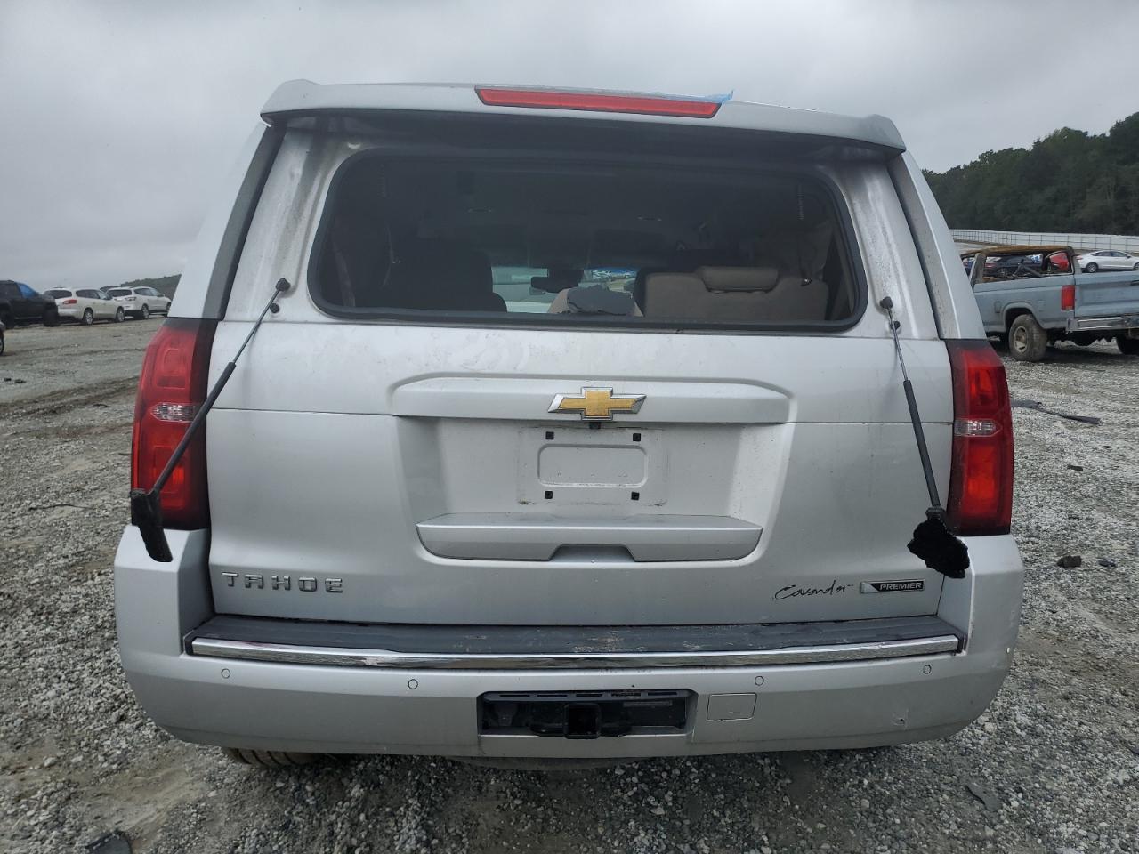 2018 Chevrolet Tahoe K1500 Premier VIN: 1GNSKCKC4JR144697 Lot: 82199795