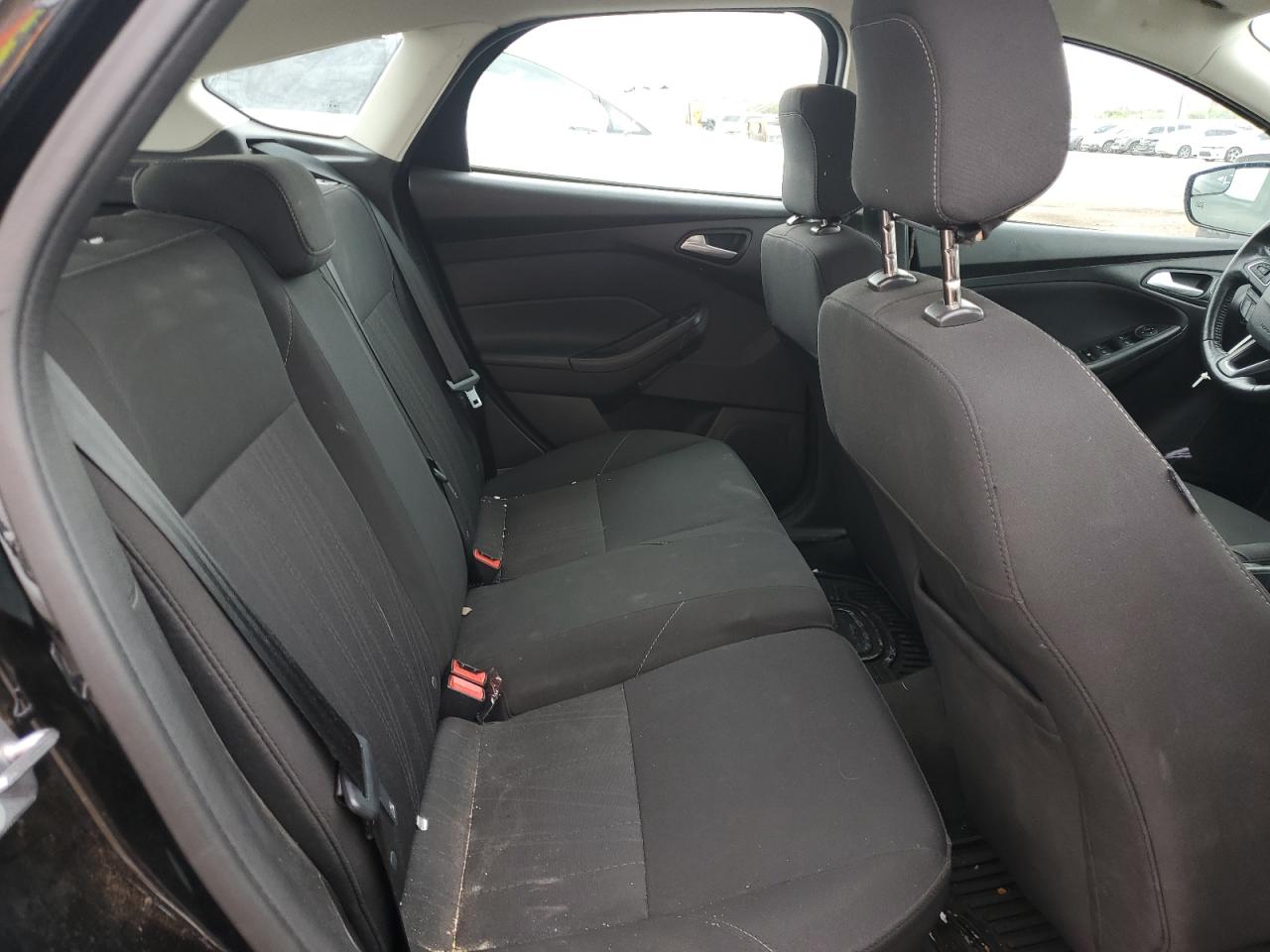 2018 Ford Focus Se VIN: 1FADP3K22JL304806 Lot: 85550105