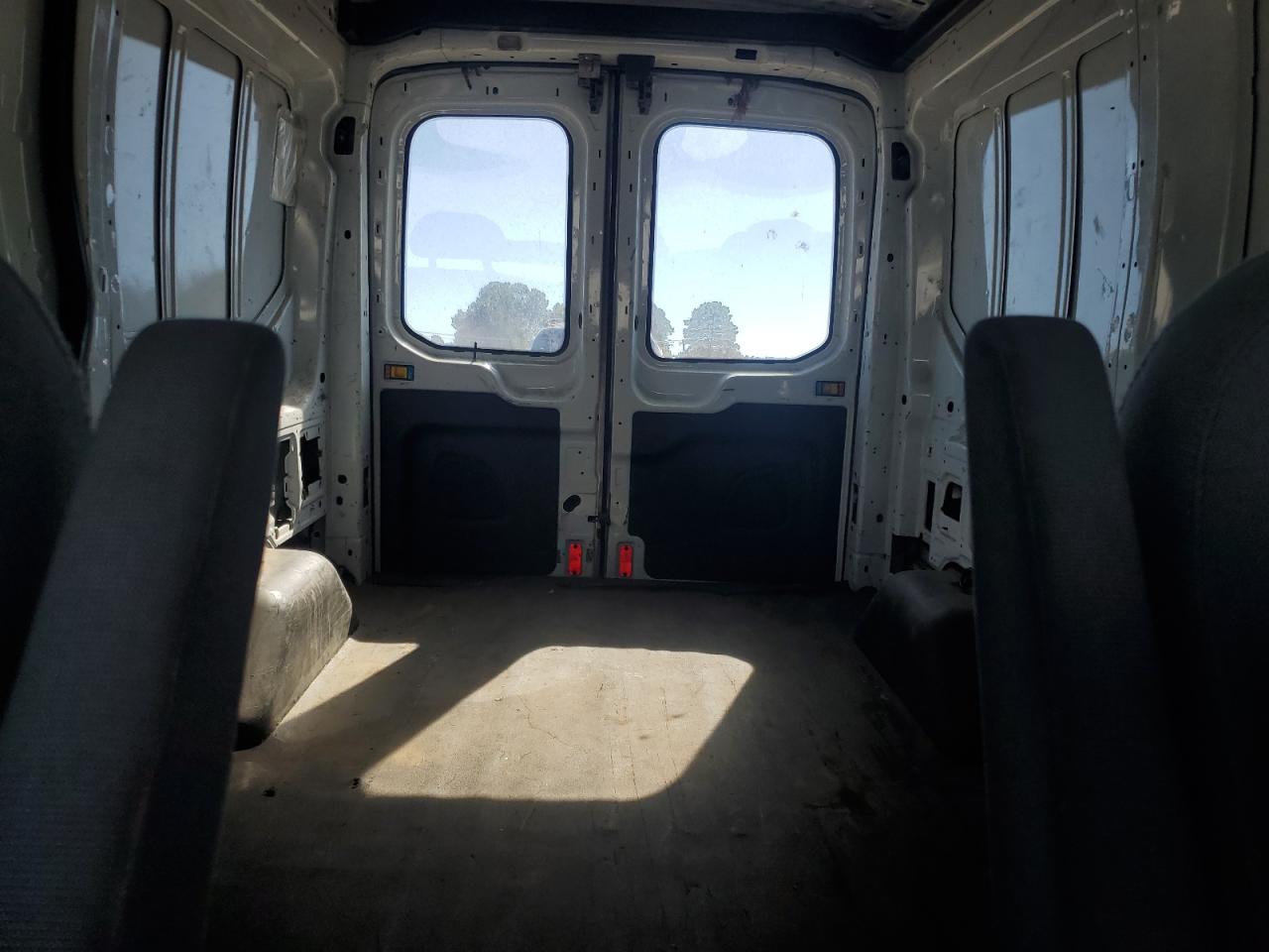 2015 Ford Transit T-250 VIN: 1FTYR1CM9FKA24727 Lot: 82521945