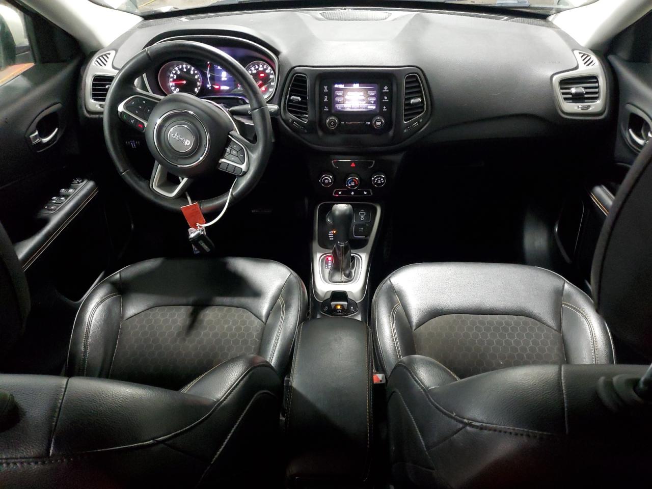 2018 Jeep Compass Latitude VIN: 3C4NJDBB4JT350261 Lot: 85734295