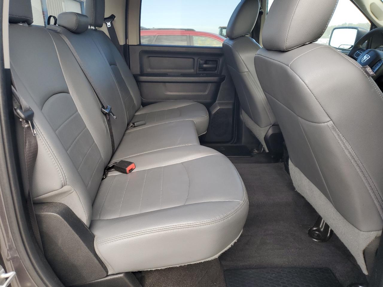 2017 Ram 1500 St VIN: 1C6RR7KT5HS824290 Lot: 84465175