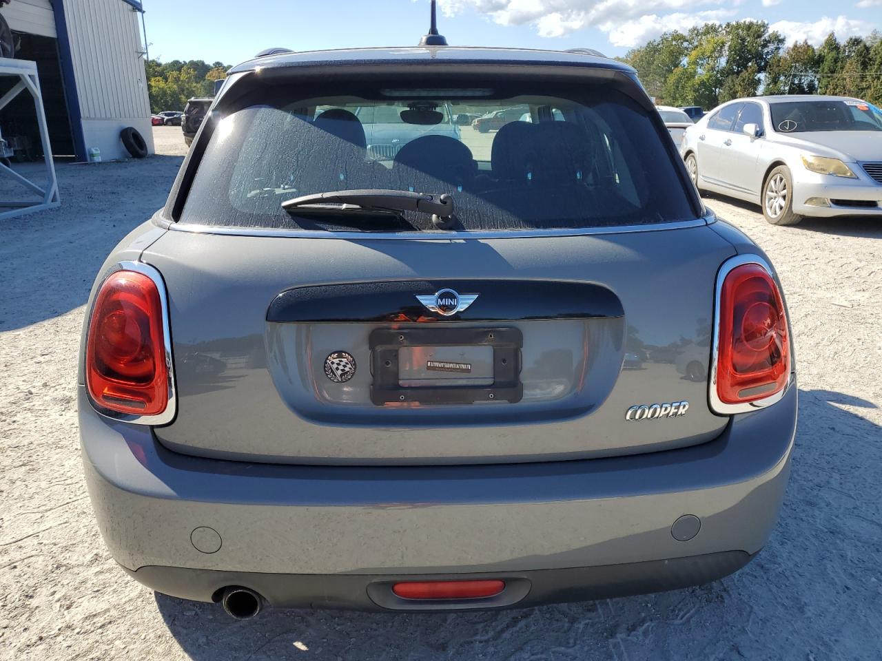 2016 Mini Cooper VIN: WMWXU1C57G2D10287 Lot: 84042465