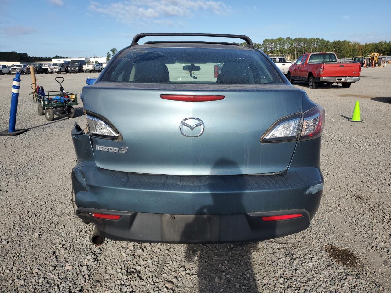 2011 Mazda 3 I VIN: JM1BL1VFXB1447435 Lot: 82200625